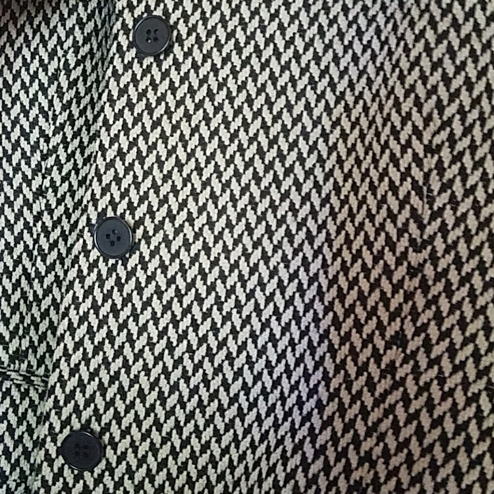 Female Suit Jacket - Picture 3 of 4